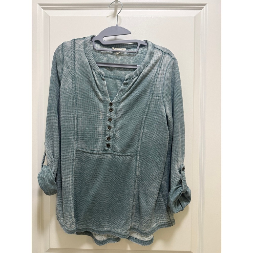 Jane and Delancey Waffle Knit Henley Top Sage Green Acid Wash Size M